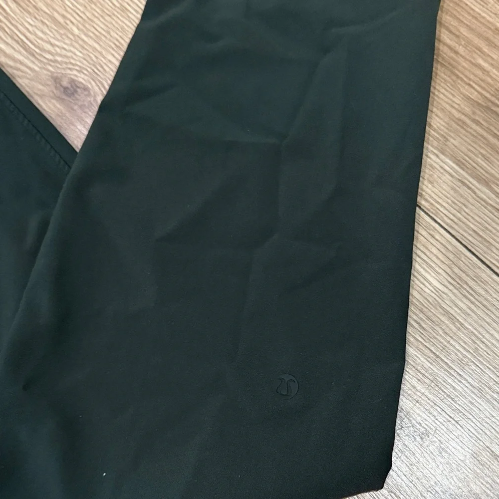 Lululemon On The Fly 8 Dark Olive Green - Picture 2 of 5